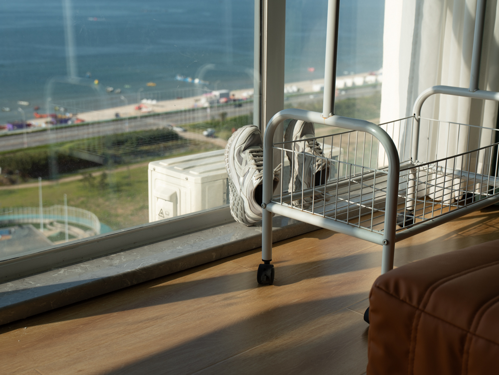 在武汉淋了一周的雨，终于看见太阳了，愉快晒鞋